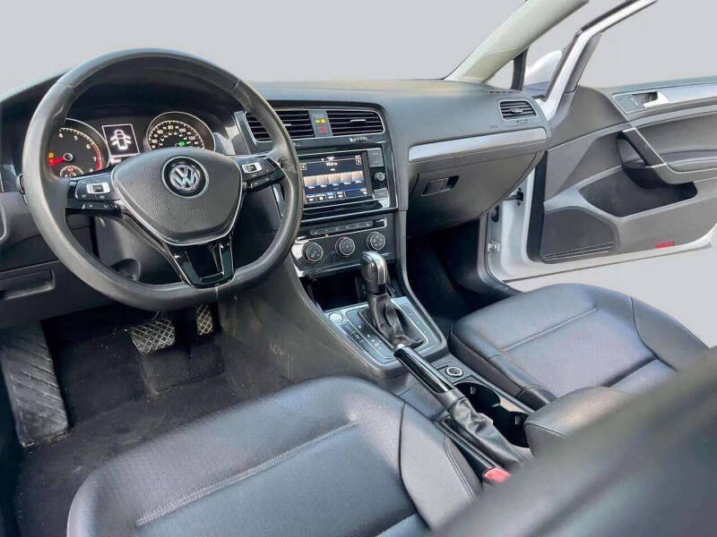 2021 Volkswagen Golf TSI