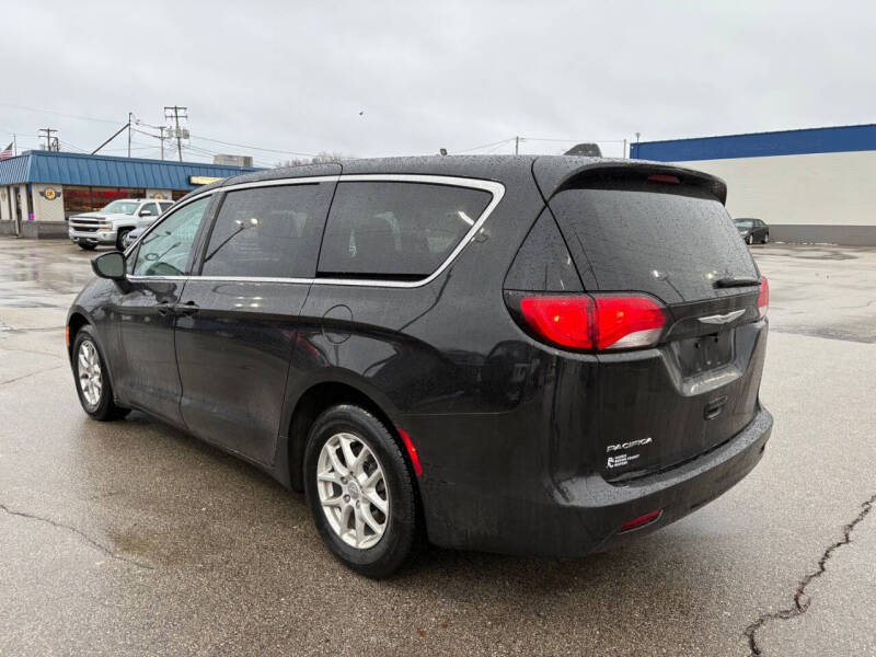 2017 Chrysler Pacifica Touring