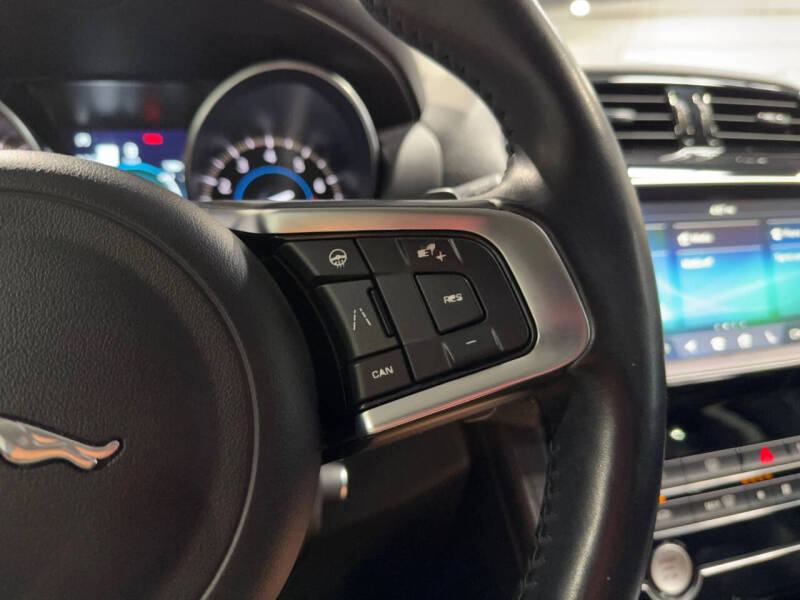 2020 Jaguar F-PACE 30t Prestige