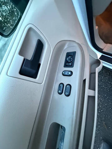 2005 Ford Freestar SES