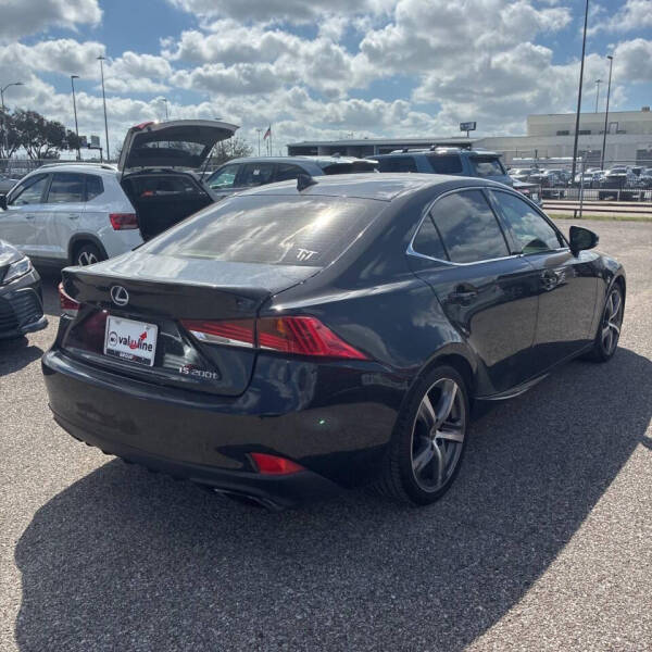 2017 Lexus IS 200t