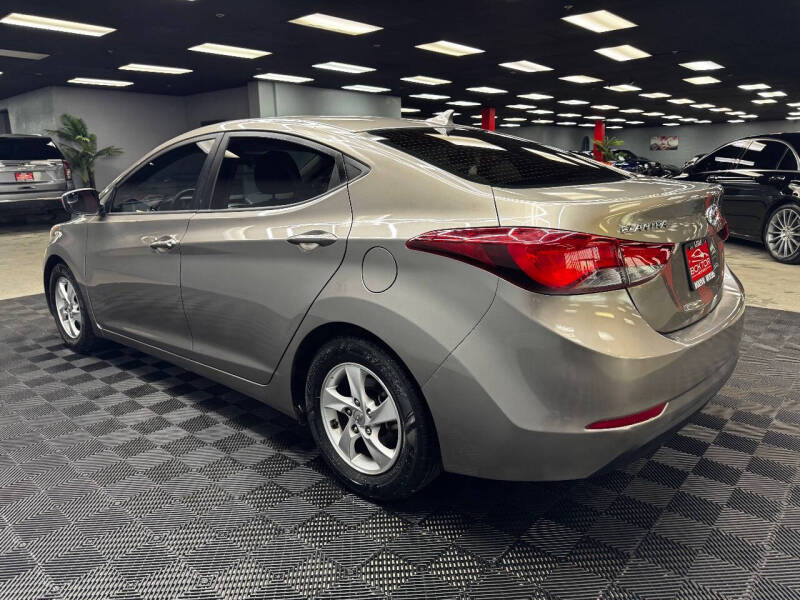 2014 Hyundai Elantra SE