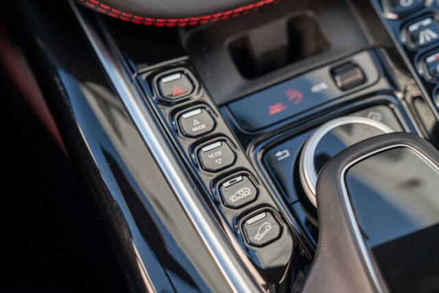 2021 Aston Martin DBX 24