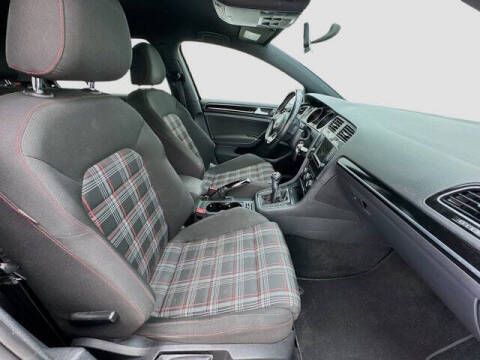 2016 Volkswagen Golf GTI S
