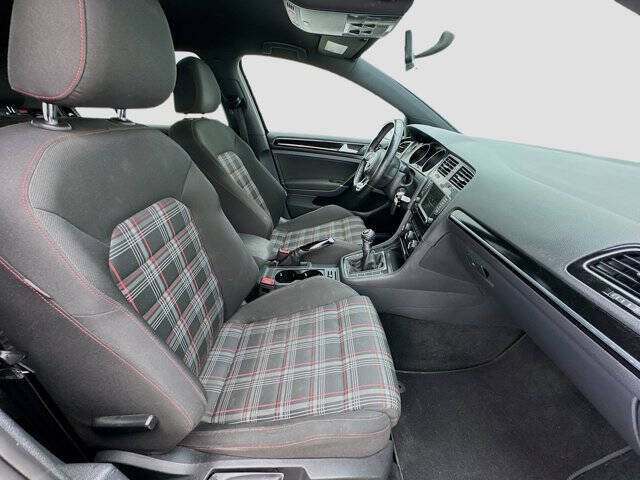2016 Volkswagen Golf GTI S