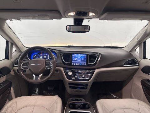 2018 Chrysler Pacifica Touring L Plus