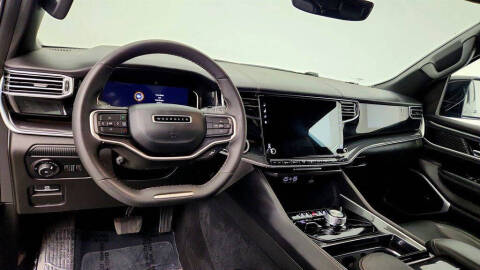 2023 Jeep Wagoneer