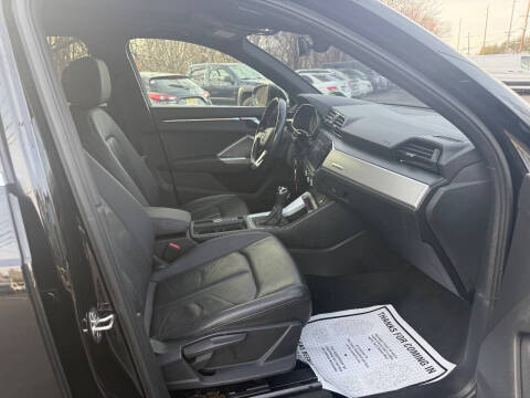 2020 Audi Q3 quattro Premium 45 TFSI