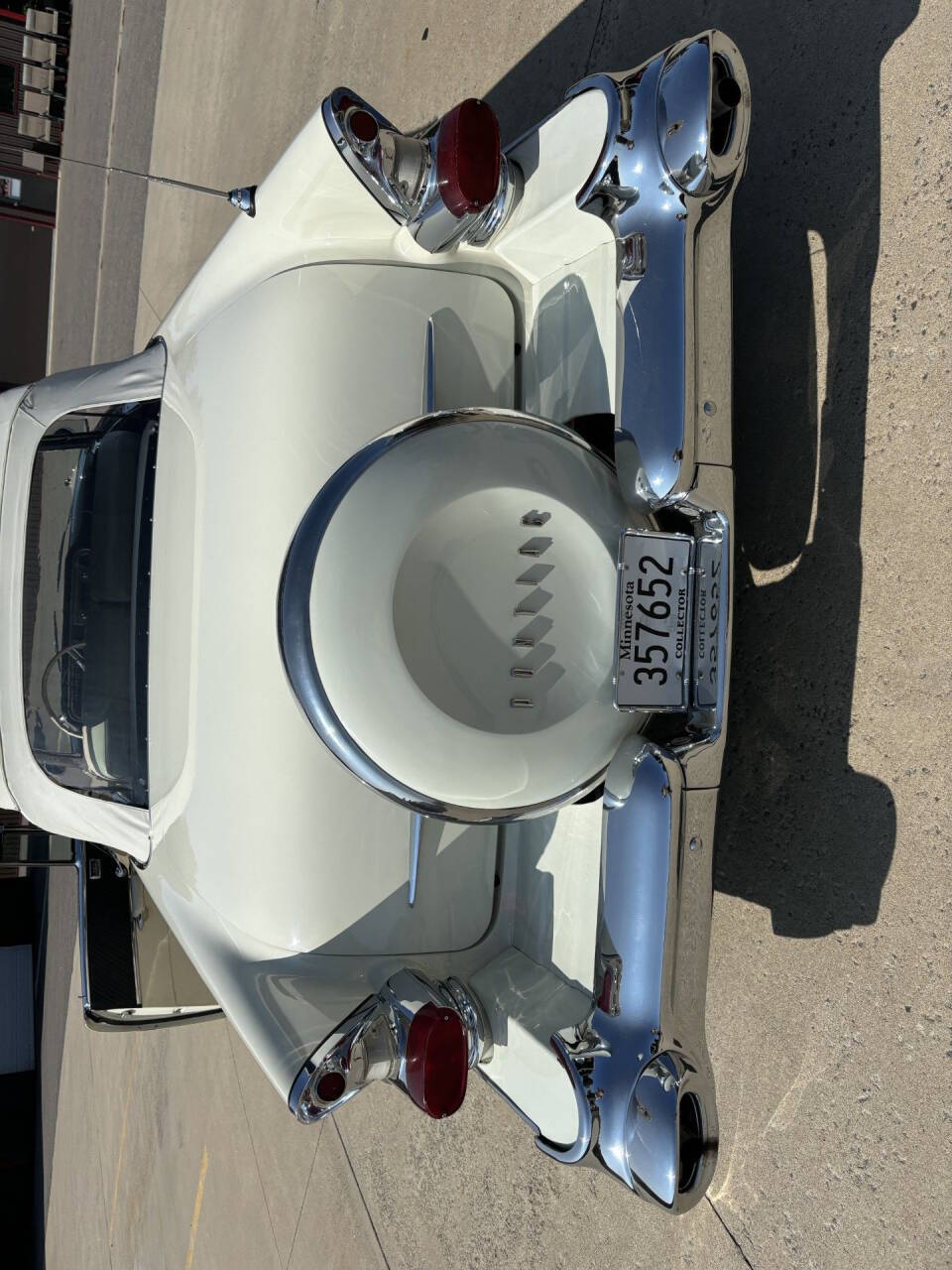 1957 Pontiac Bonneville 28