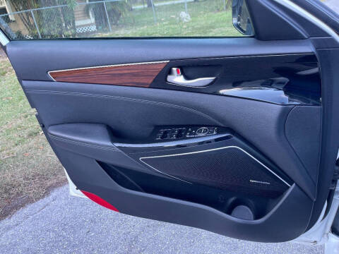 2017 Kia Cadenza Premium