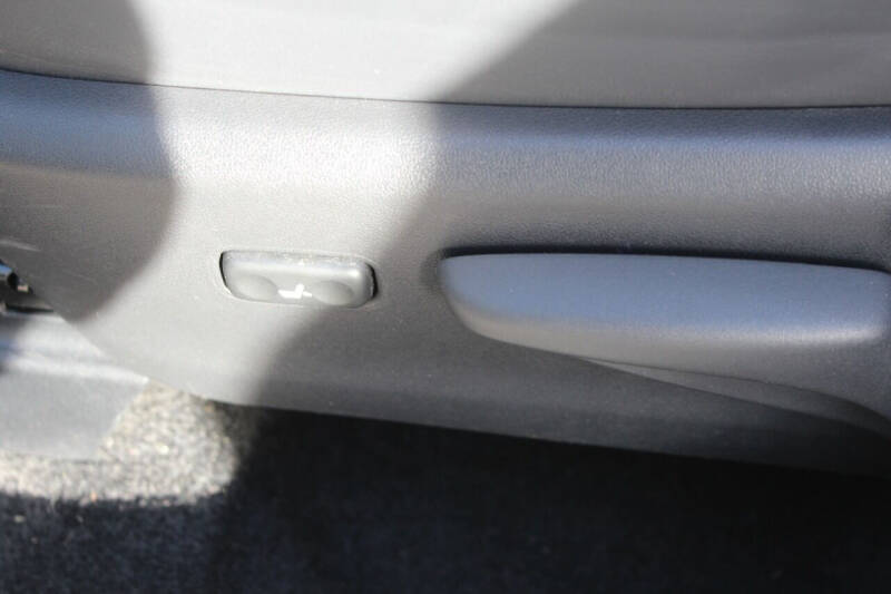 2013 Toyota Prius v Five