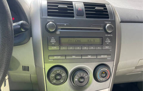 2011 Toyota Corolla LE