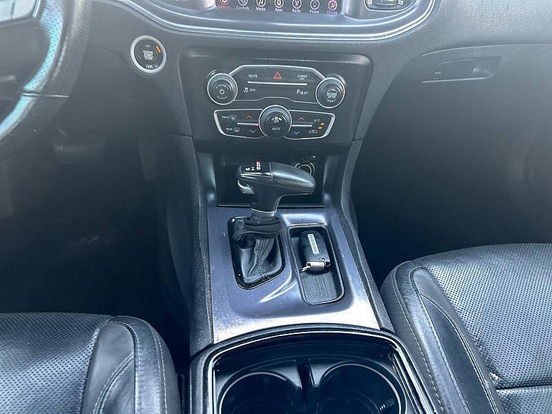 2017 Dodge Charger SXT