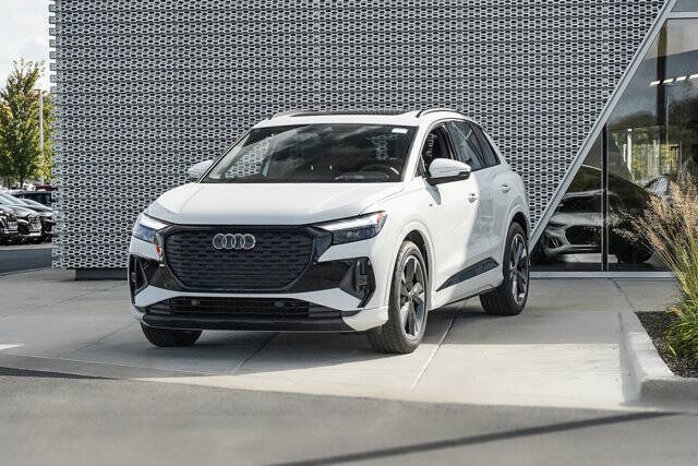2024 Audi Q4 e-tron quattro Premium Plus 55