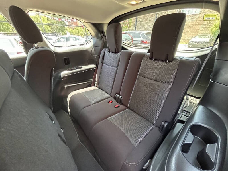 2017 Nissan Pathfinder SL