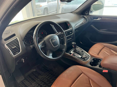 2011 Audi Q5 3.2 quattro Premium Plus