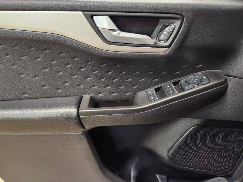 2020 Ford Escape Hybrid SE Sport