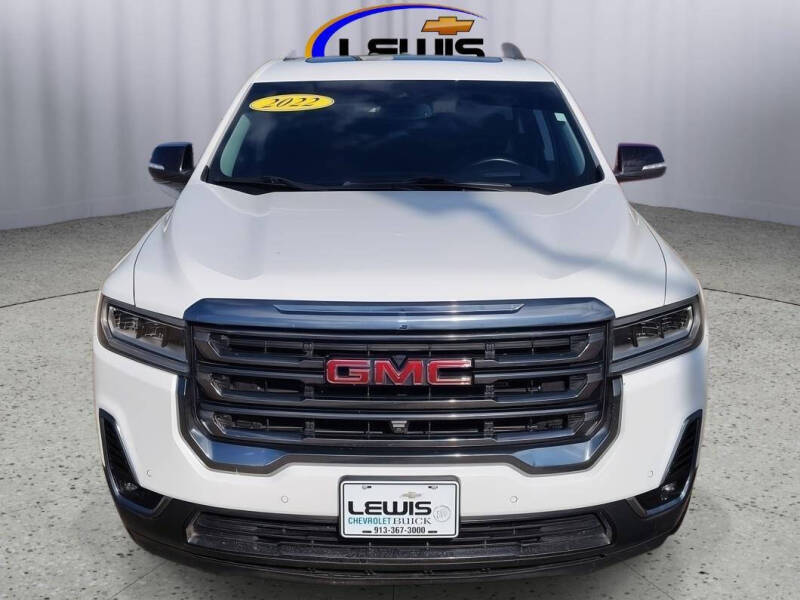 2022 GMC Acadia AT4