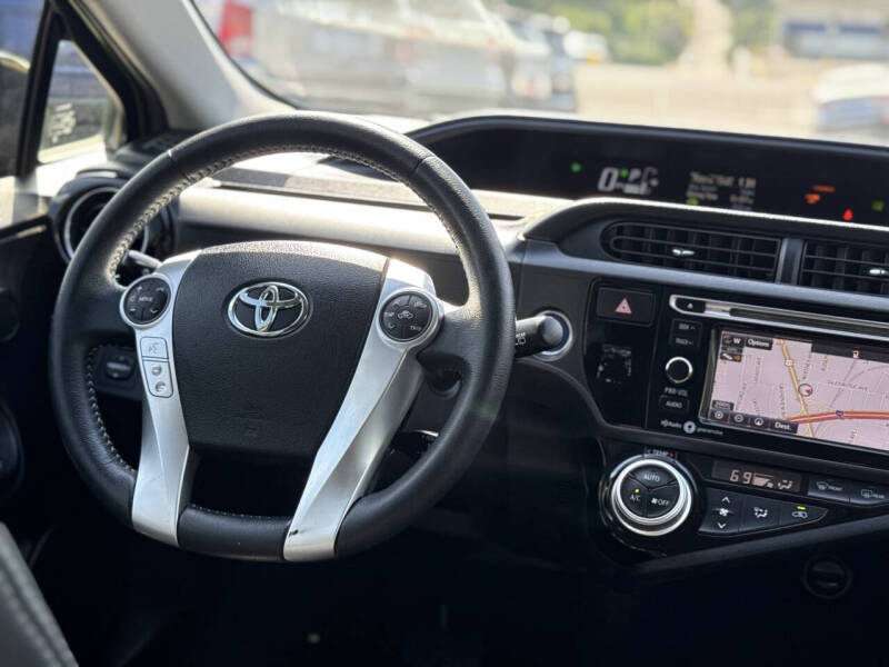 2015 Toyota Prius c Four