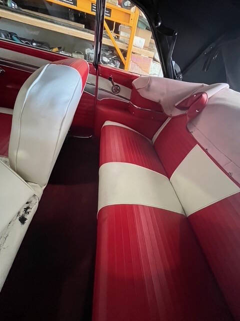 1957 Ford Fairlane 500 24
