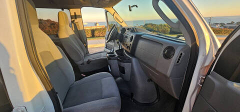 2012 Ford E-Series E-350 SD XLT