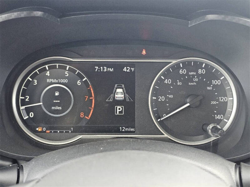 2025 Nissan Versa SR