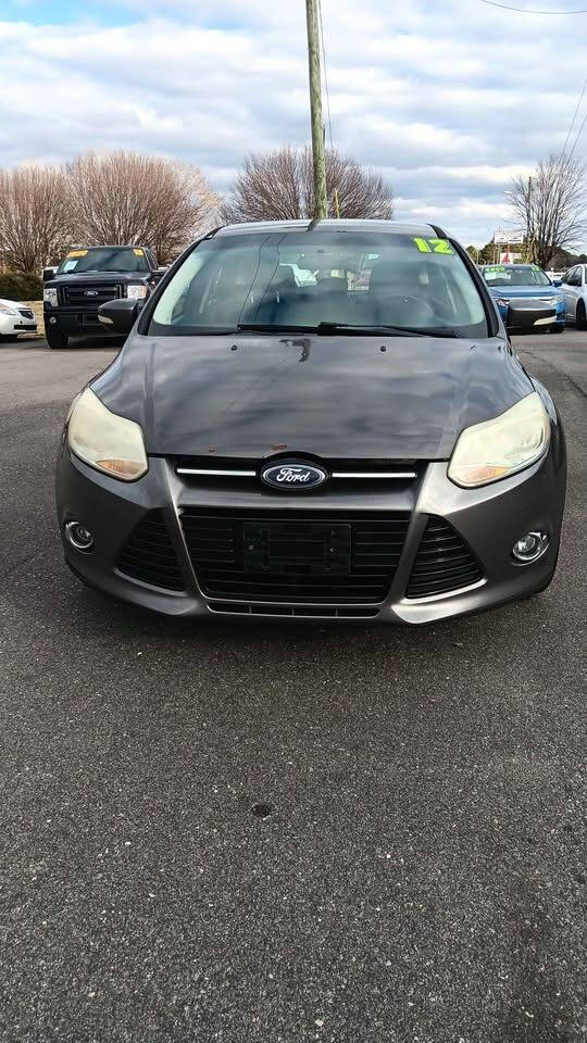 Gray 2012 Ford Focus SEL SEL 4dr Hatchback 1