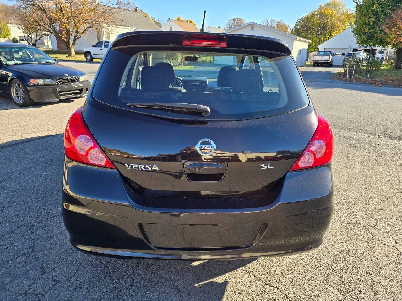 2011 Nissan Versa for sale at QUEENSGATE AUTO SALES in York, PA