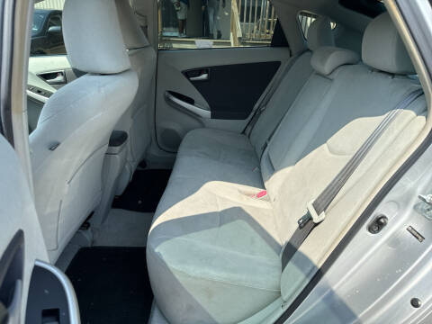 2010 Toyota Prius III