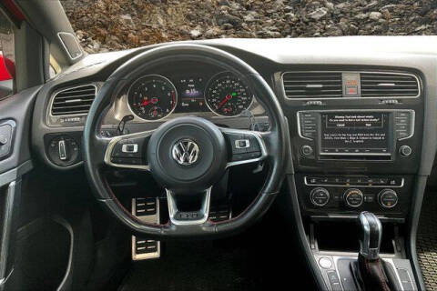 2016 Volkswagen Golf GTI S