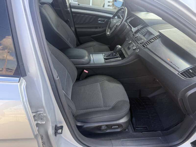 2015 Ford Taurus SEL