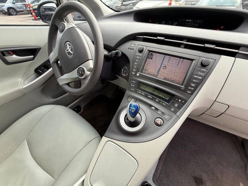 2010 Toyota Prius II