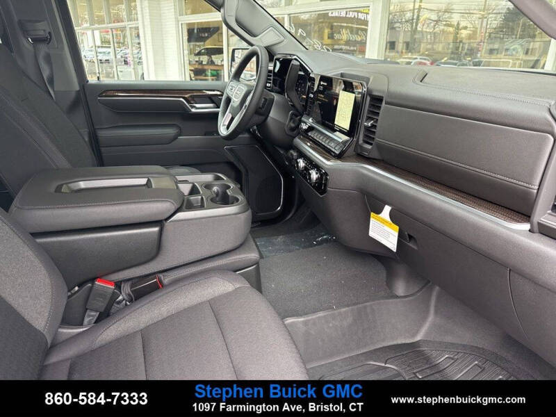 2026 GMC Sierra 1500 Elevation Standard