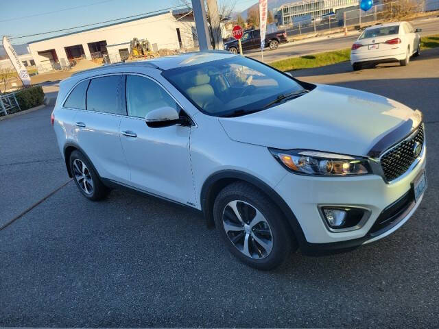 Used 2017 Kia Sorento EX with VIN 5XYPHDA13HG185382 for sale in Burlington, WA