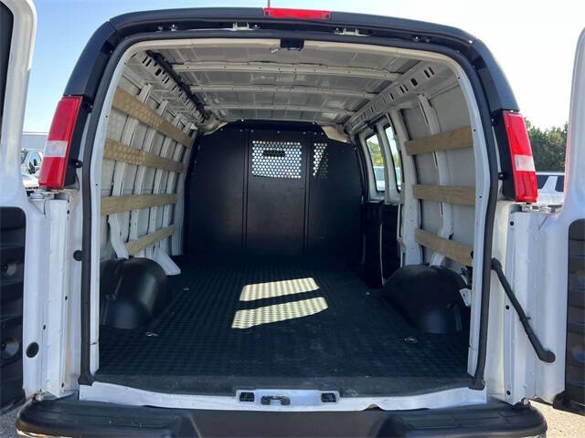 2023 GMC Savana 2500