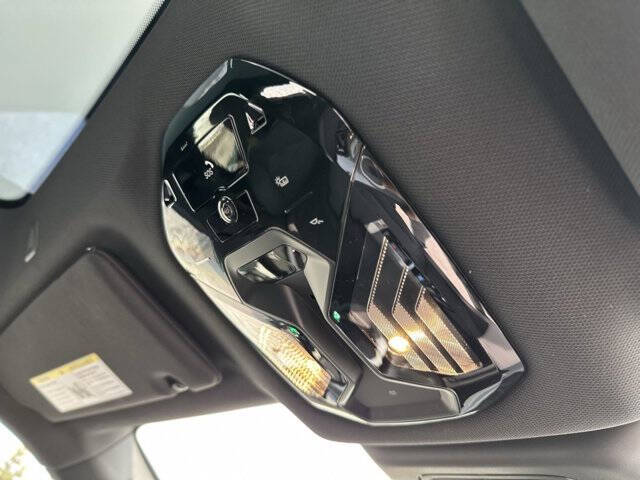 2025 BMW iX xDrive50