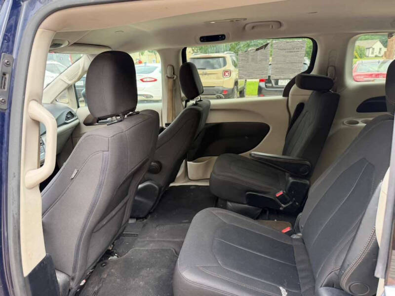 2017 Chrysler Pacifica LX