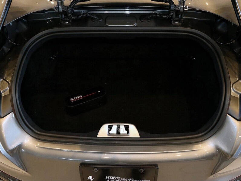 2021 Ferrari 812 GTS