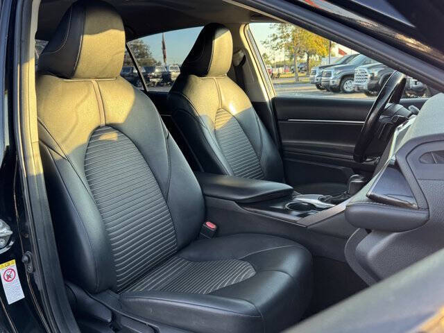 2019 Toyota Camry SE