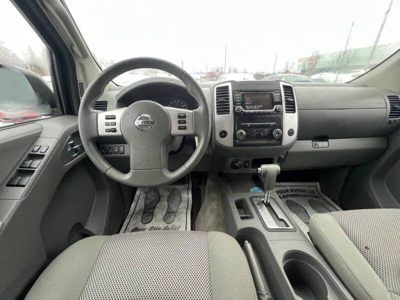 2015 Nissan Frontier SV