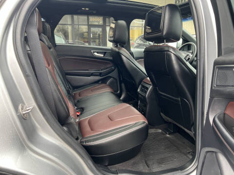2020 Ford Edge Titanium