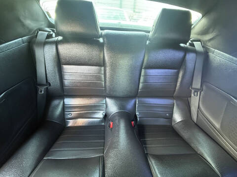 2012 Ford Mustang V6