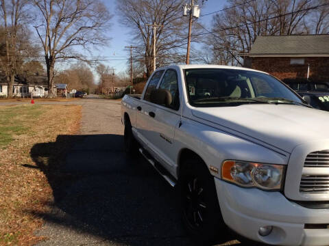 2004 Dodge Ram Pickup 1500 for sale at The Car Lot in Bessemer City NC
