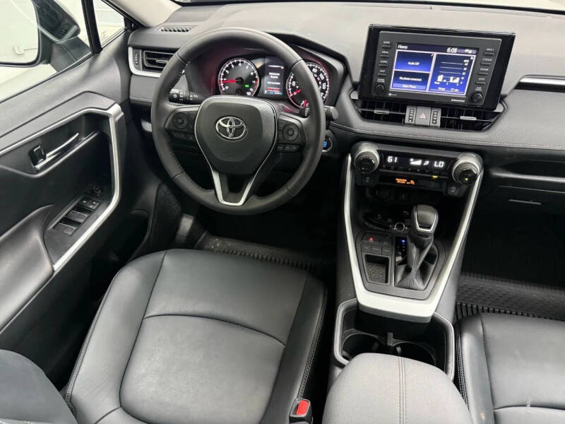 2022 Toyota RAV4 XLE Premium