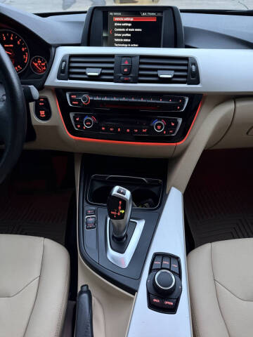 2018 BMW 3 Series 320i xDrive