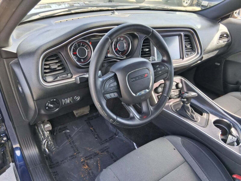 2015 Dodge Challenger SXT