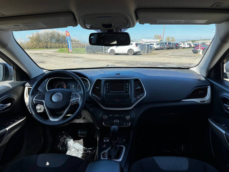 2018 Jeep Cherokee Latitude
