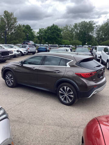 2018 Infiniti QX30 Premium