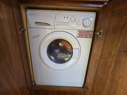 2004 Country Coach Magna