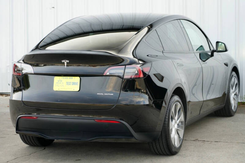 2023 Tesla Model Y Long Range